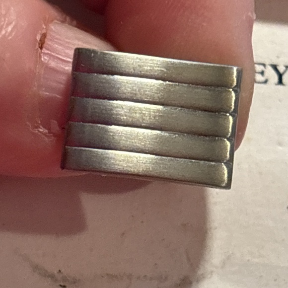 Geoffrey Beene Silver Men's One Striped Dress Cufflinks - Picture 3 of 10